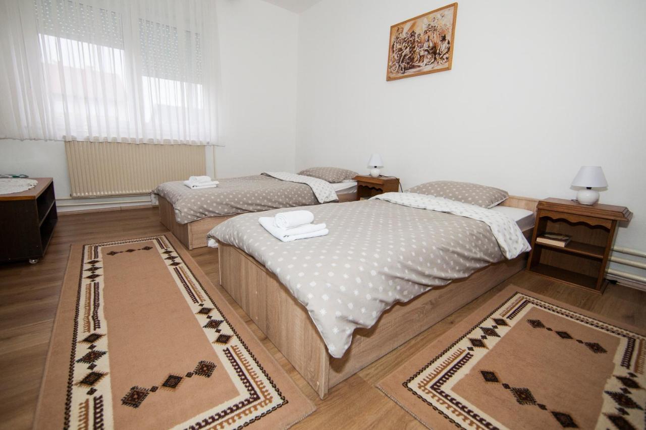 Apartman Kuca 150 Mala Subotica Eksteriør billede