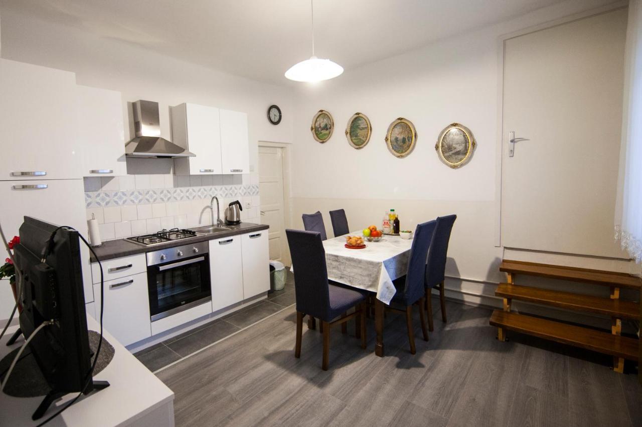 Apartman Kuca 150 Mala Subotica Eksteriør billede